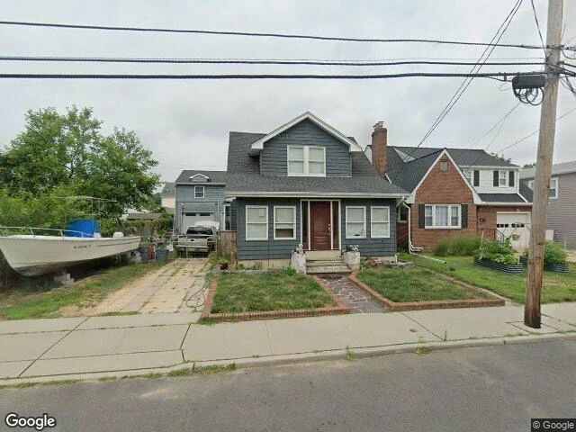 House image located at Keyport, NJ 07735