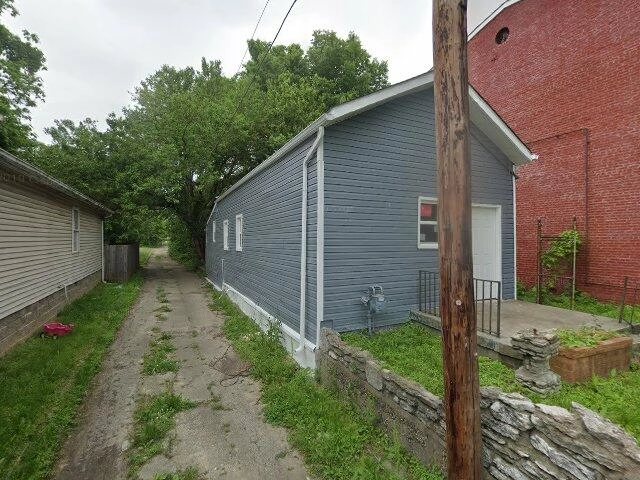 House image located at Louisville, KY 40203