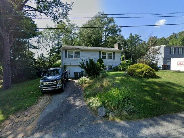 House image located at Sturbridge, MA 01566