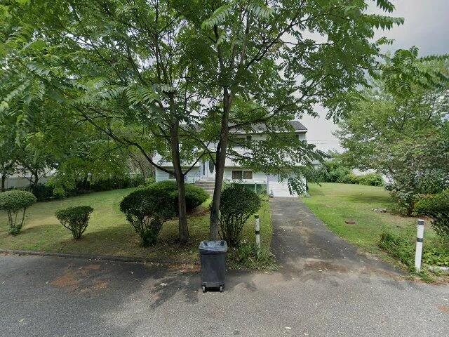 House image located at Farmingdale, NY 11735