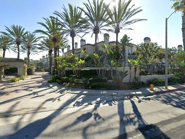 House image located at Huntington Beach, CA 92648