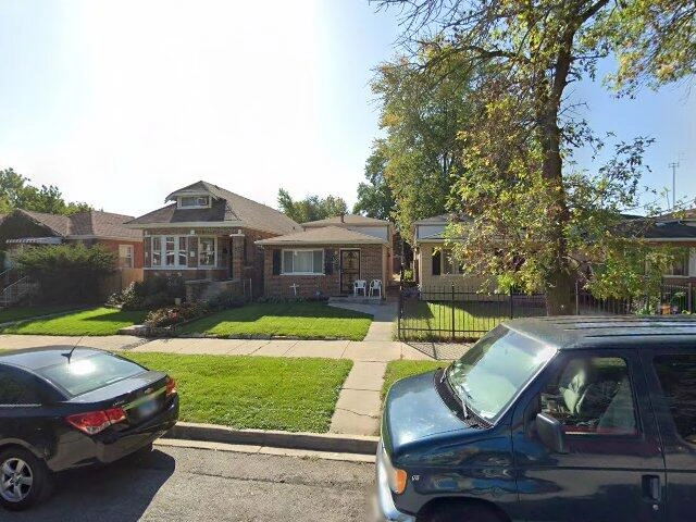 House image located at Chicago, IL 60620