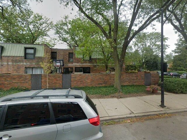 House image located at Chicago, IL 60607