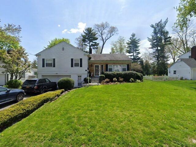 House image located at Scarsdale, NY 10583