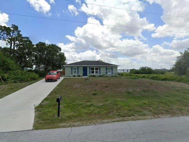 House image located at Labelle, FL 33935