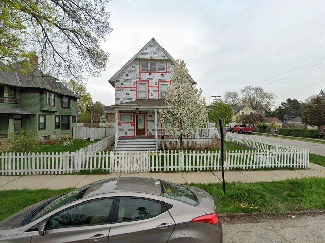 House image located at Elgin, IL 60120