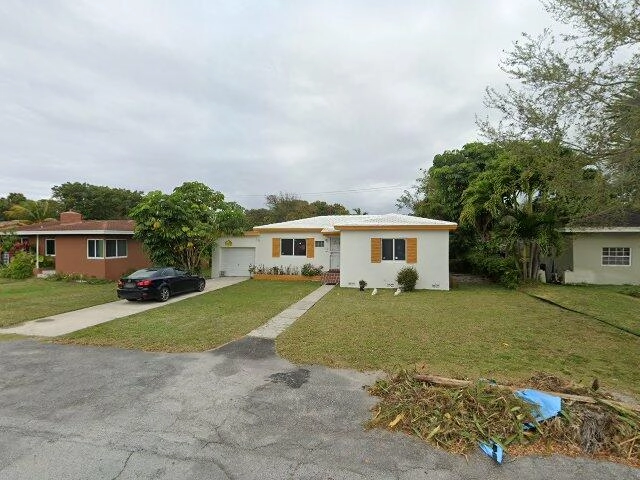 House image located at Miami, FL 33150