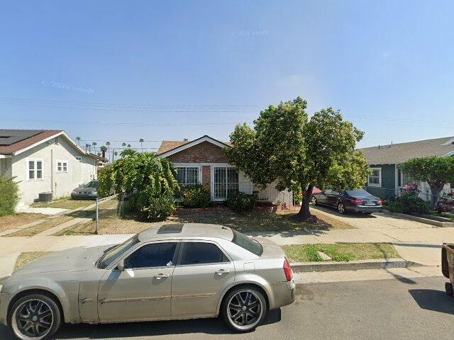 House image located at Chicago, IL 60643