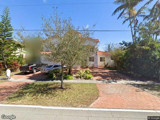 House image located at Miami, FL 33166