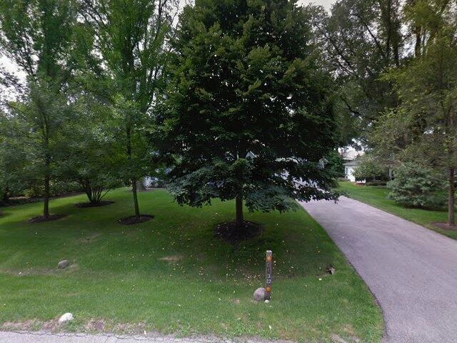 House image located at Willowbrook, IL 60527