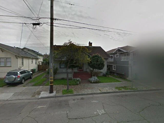 House image located at Oakland, CA 94609