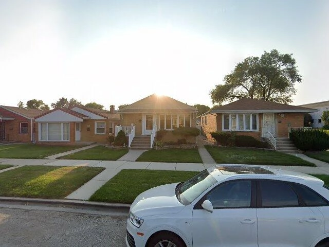 House image located at Chicago, IL 60638