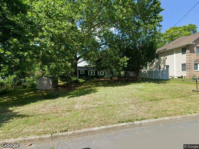 House image located at Pompton Lakes, NJ 07442