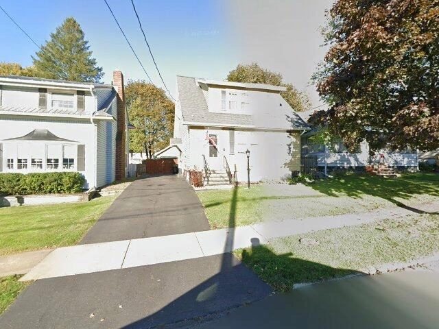 House image located at Syracuse, NY 13208
