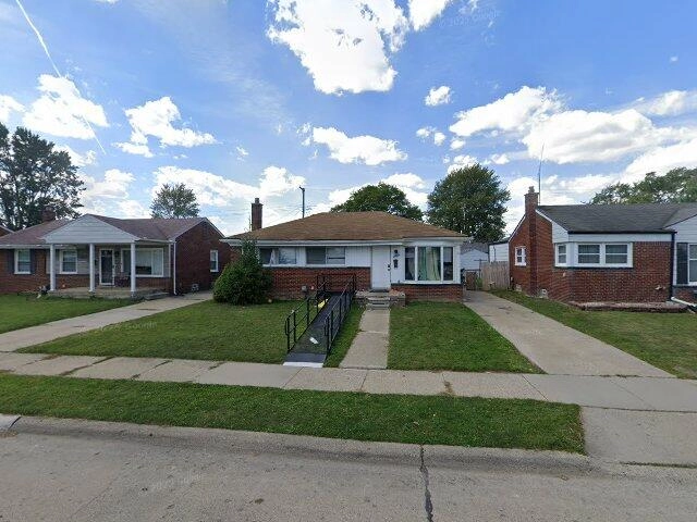 House image located at Roseville, MI 48066