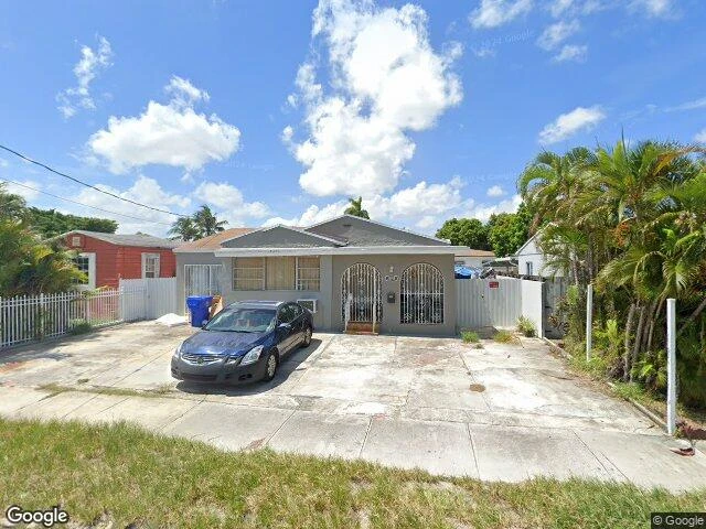 House image located at Miami, FL 33135