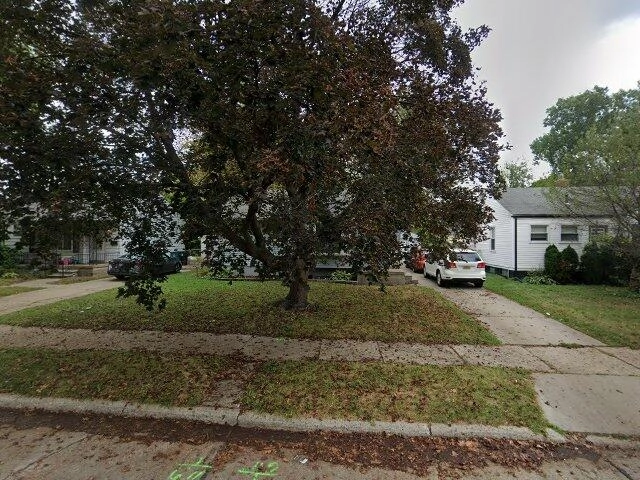 House image located at Oak Park, MI 48237