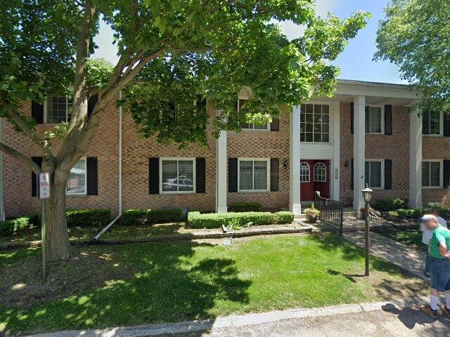 House image located at Bloomfield Hills, MI 48302