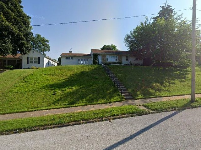 House image located at Davenport, IA 52804