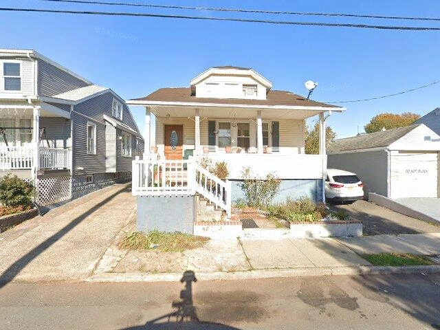 House image located at New Brunswick, NJ 08901