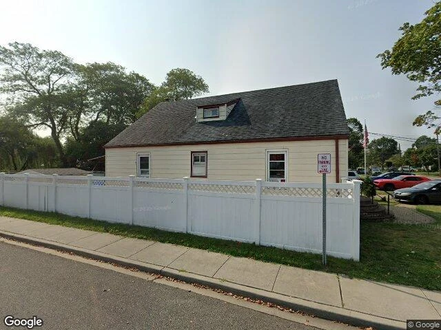 House image located at Farmingdale, NY 11735