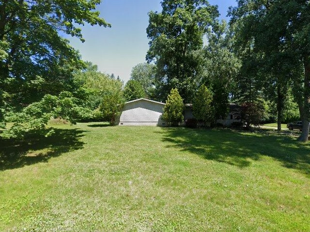 House image located at West Bloomfield, MI 48322