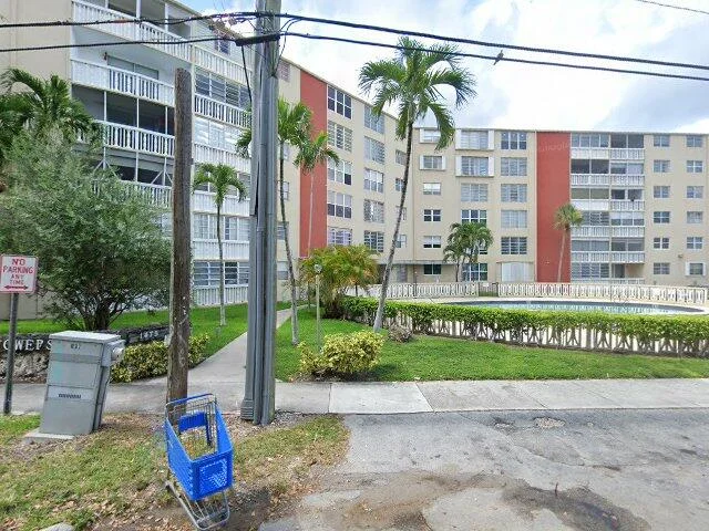 House image located at Miami, FL 33161