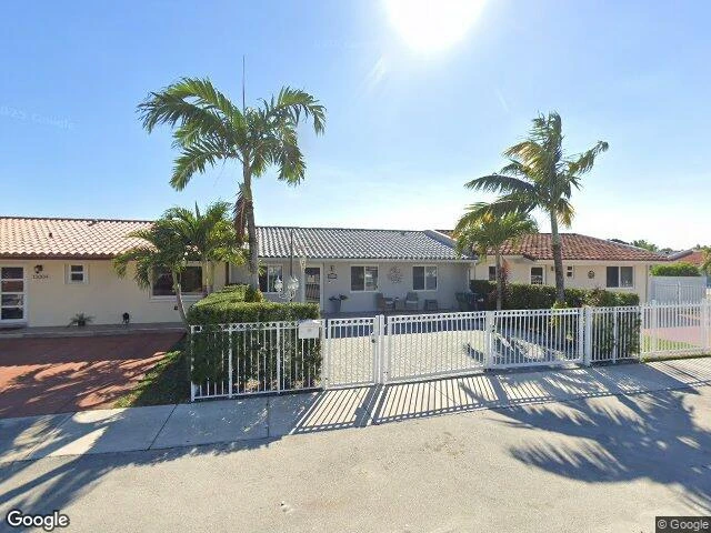 House image located at Miami, FL 33175