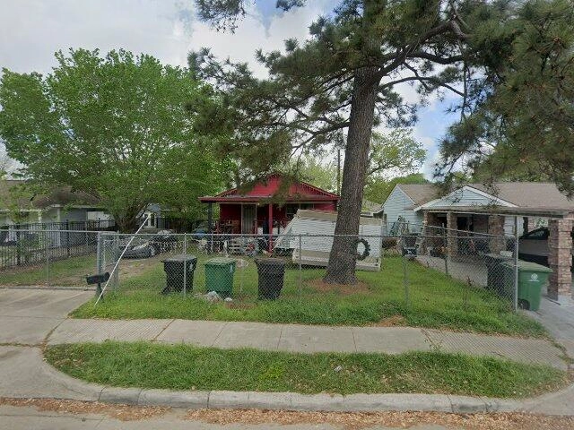 House image located at Houston, TX 77033