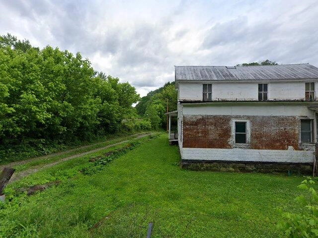 House image located at Saint Albans, WV 25177