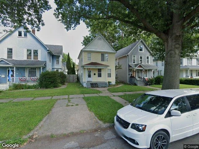 House image located at Rock Island, IL 61201