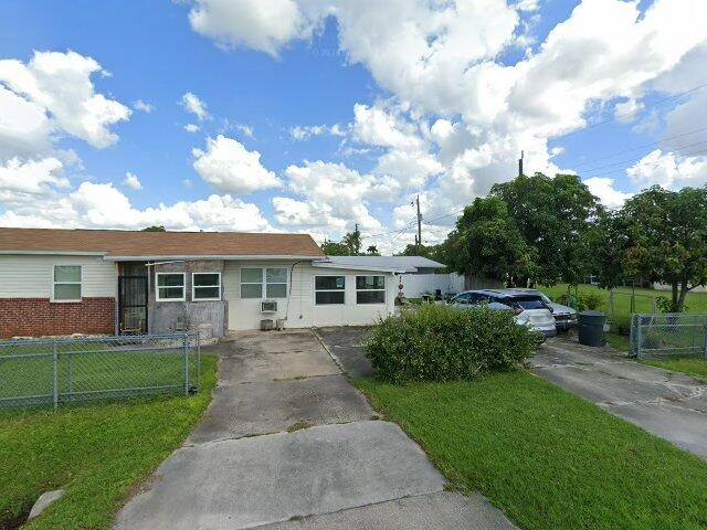 House image located at Fort Myers, FL 33916