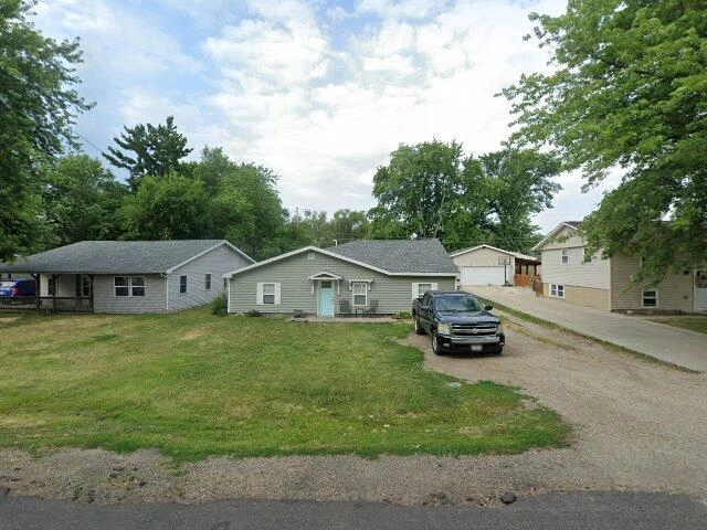 House image located at Pekin, IL 61554
