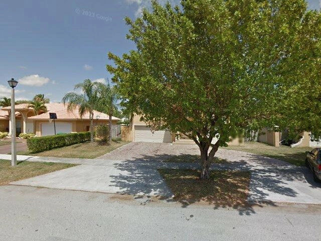 House image located at Miami, FL 33196