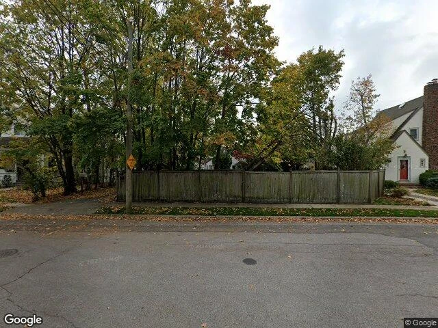 House image located at Hewlett, NY 11557