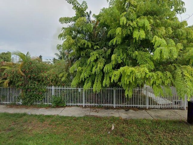 House image located at Miami, FL 33161