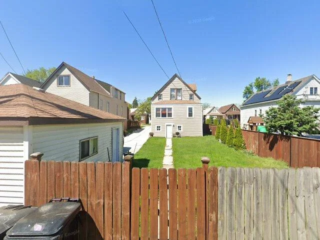 House image located at Chicago, IL 60617