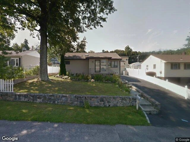 House image located at Peekskill, NY 10566