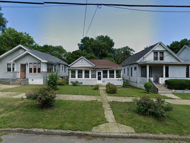 House image located at Peoria, IL 61603