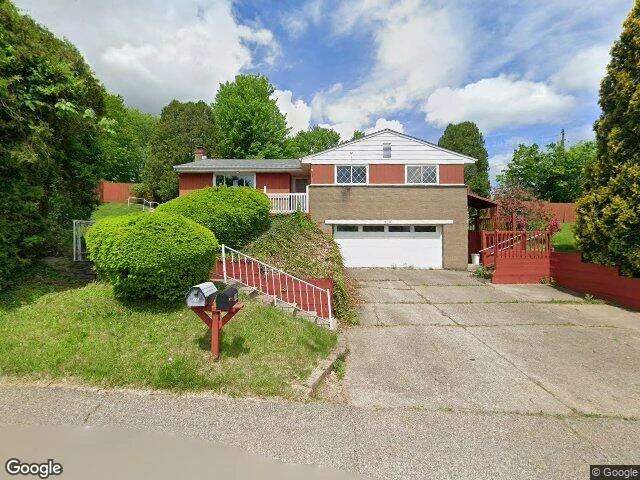 House image located at Oakdale, PA 15071