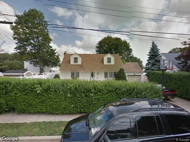House image located at Farmingdale, NY 11735