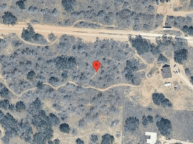 House image located at Devine, TX 78016