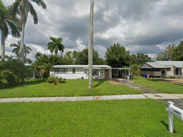 House image located at Fort Myers, FL 33901