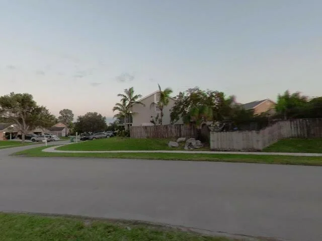 House image located at Miami, FL 33190