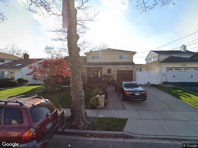 House image located at Oceanside, NY 11572