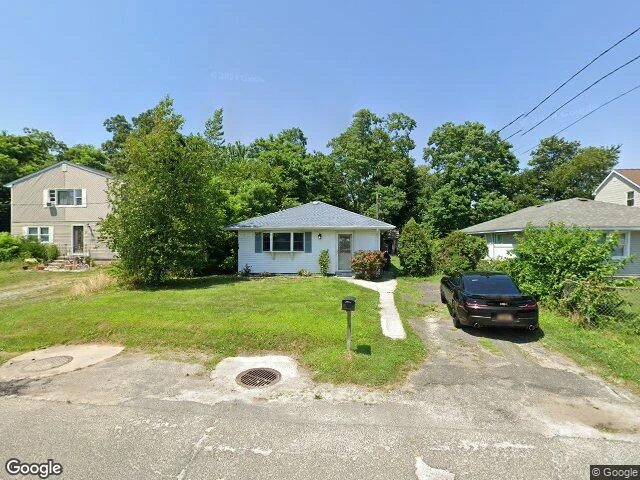 House image located at Mastic Beach, NY 11951