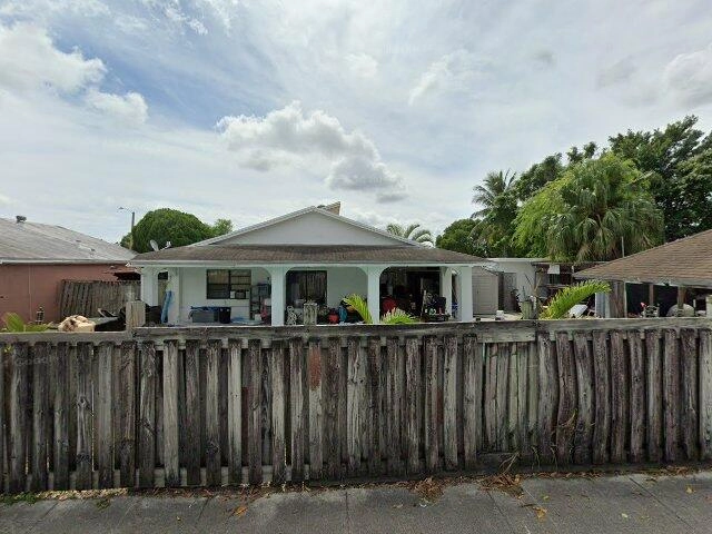 House image located at Miami, FL 33177