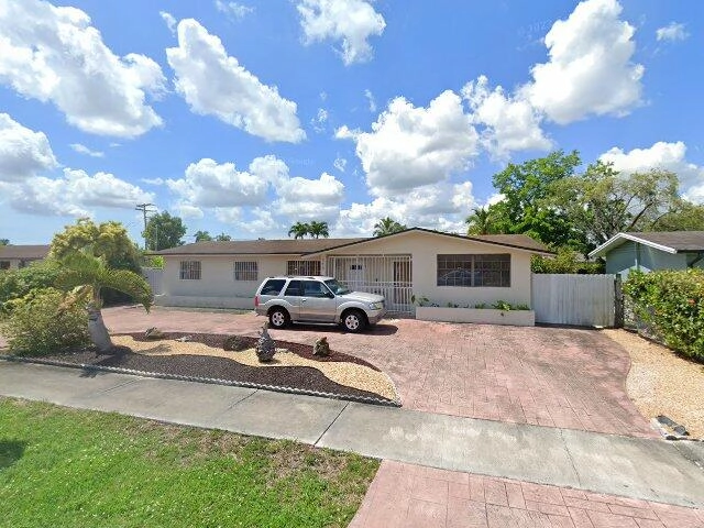 House image located at Miami, FL 33144