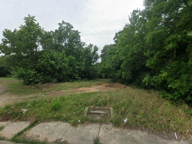 House image located at Dallas, TX 75210