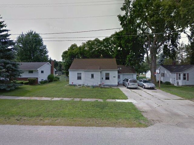 House image located at Saint Louis, MI 48880